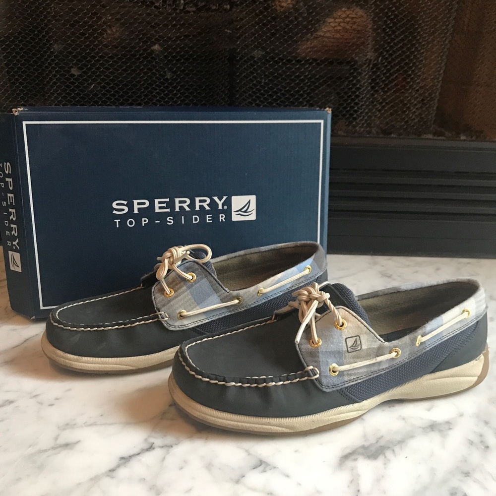 Sperry Intrepid Boat Shoe- like new